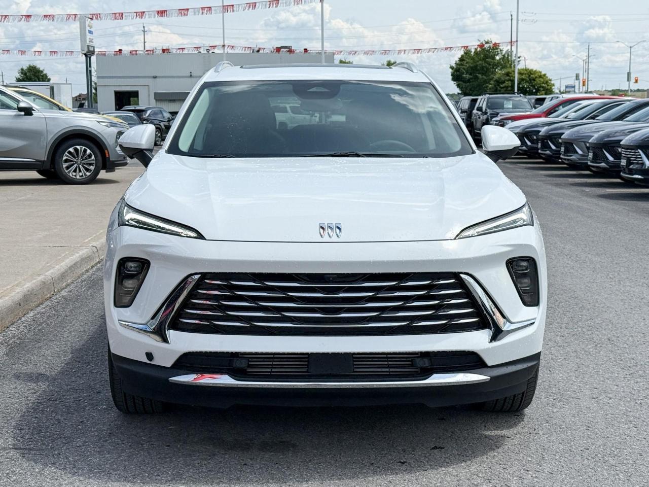 2025 Buick Envision Preferred 2.0L 4 CYL WITH REMOTE START/ENTRY, HEATED SEATS, HEATED STEERING WHEEL, BOSE SOUND, HD SURROUND VISION Photo