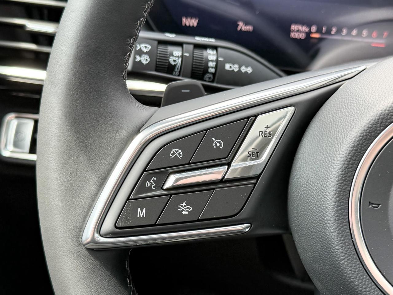 2025 Buick Envision Preferred 2.0L 4 CYL WITH REMOTE START/ENTRY, HEATED SEATS, HEATED STEERING WHEEL, BOSE SOUND, HD SURROUND VISION Photo