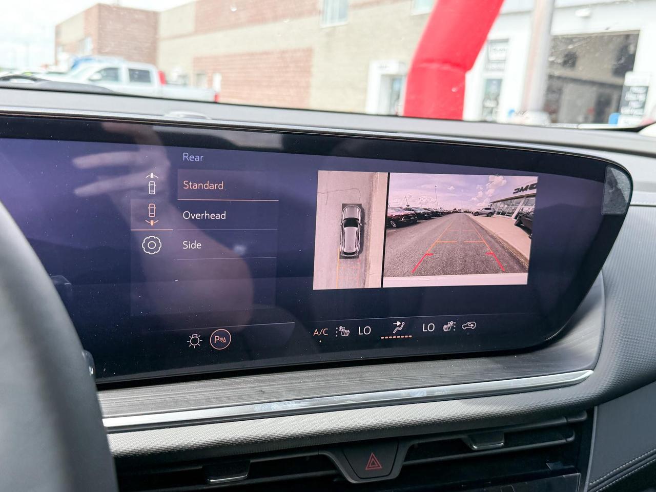 2025 Buick Envision Preferred 2.0L 4 CYL WITH REMOTE START/ENTRY, HEATED SEATS, HEATED STEERING WHEEL, BOSE SOUND, HD SURROUND VISION Photo