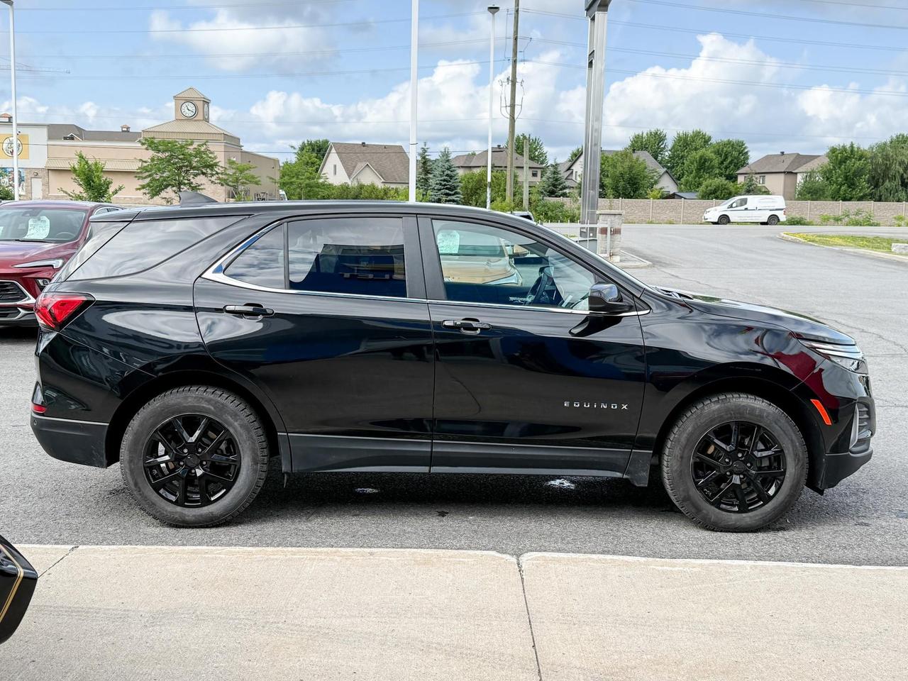 2024 Chevrolet Equinox 1.5L 4CYL TURBO LT, HEATED FRONT SEATS, DUAL ZONE CLIMATE CONTROL, POWER LIFTGATE, SAFETY PACKAGE, 17" ALLOY WHEELS Photo