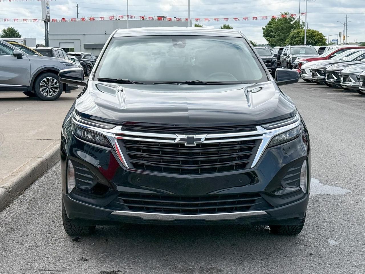 2024 Chevrolet Equinox 1.5L 4CYL TURBO LT, HEATED FRONT SEATS, DUAL ZONE CLIMATE CONTROL, POWER LIFTGATE, SAFETY PACKAGE, 17" ALLOY WHEELS Photo