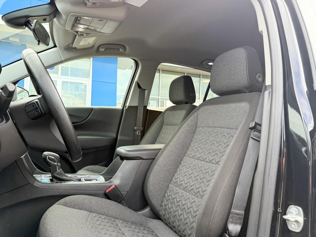 2024 Chevrolet Equinox 1.5L 4CYL TURBO LT, HEATED FRONT SEATS, DUAL ZONE CLIMATE CONTROL, POWER LIFTGATE, SAFETY PACKAGE, 17" ALLOY WHEELS Photo