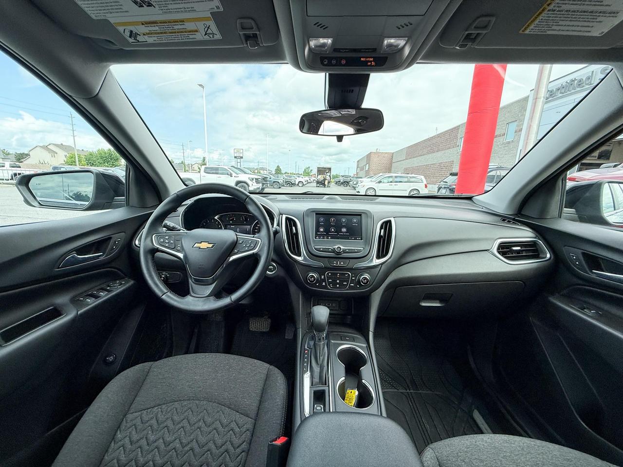 2024 Chevrolet Equinox 1.5L 4CYL TURBO LT, HEATED FRONT SEATS, DUAL ZONE CLIMATE CONTROL, POWER LIFTGATE, SAFETY PACKAGE, 17" ALLOY WHEELS Photo