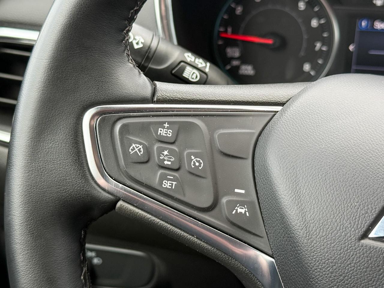 2024 Chevrolet Equinox 1.5L 4CYL TURBO LT, HEATED FRONT SEATS, DUAL ZONE CLIMATE CONTROL, POWER LIFTGATE, SAFETY PACKAGE, 17" ALLOY WHEELS Photo