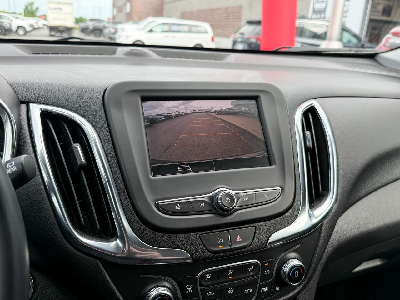 2024 Chevrolet Equinox 1.5L 4CYL TURBO LT, HEATED FRONT SEATS, DUAL ZONE CLIMATE CONTROL, POWER LIFTGATE, SAFETY PACKAGE, 17" ALLOY WHEELS Photo