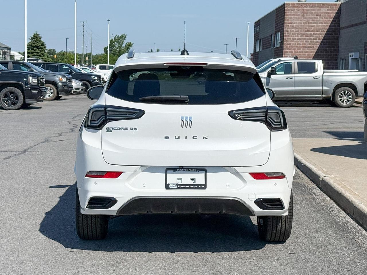 2026 Buick Encore GX Avenir 1.3L 3CYL WITH REMOTE START/ENTRY, SUNROOF, HEATED SEATS, HEATED STEERING WHEEL, HD SURROUND VISION, Photo3