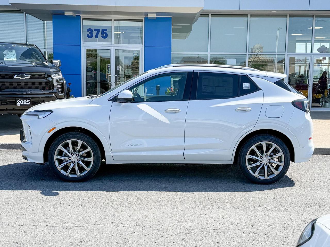 2026 Buick Encore GX Avenir 1.3L 3CYL WITH REMOTE START/ENTRY, SUNROOF, HEATED SEATS, HEATED STEERING WHEEL, HD SURROUND VISION, Photo