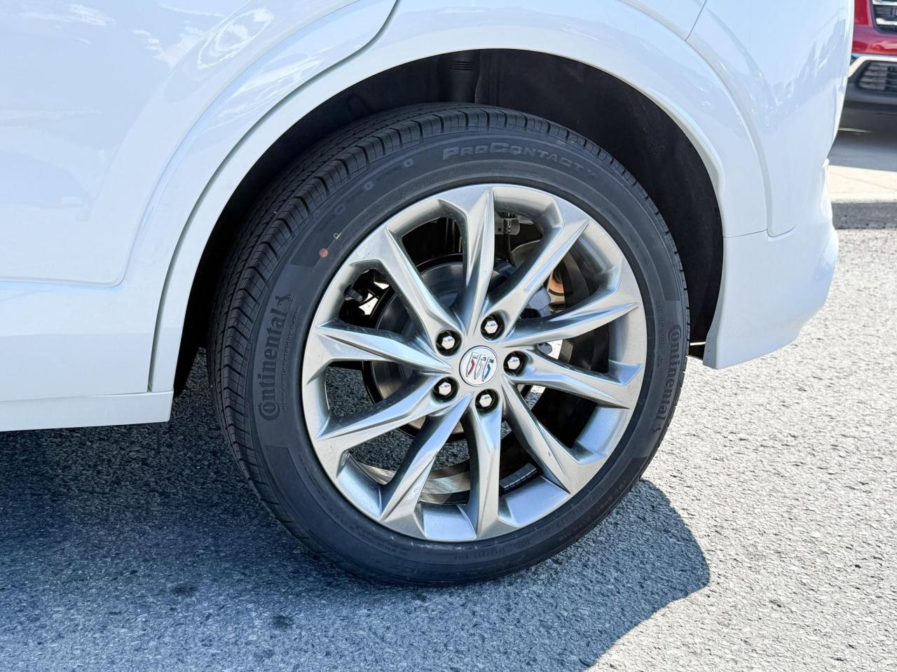 2026 Buick Encore GX Avenir 1.3L 3CYL WITH REMOTE START/ENTRY, SUNROOF, HEATED SEATS, HEATED STEERING WHEEL, HD SURROUND VISION, Photo