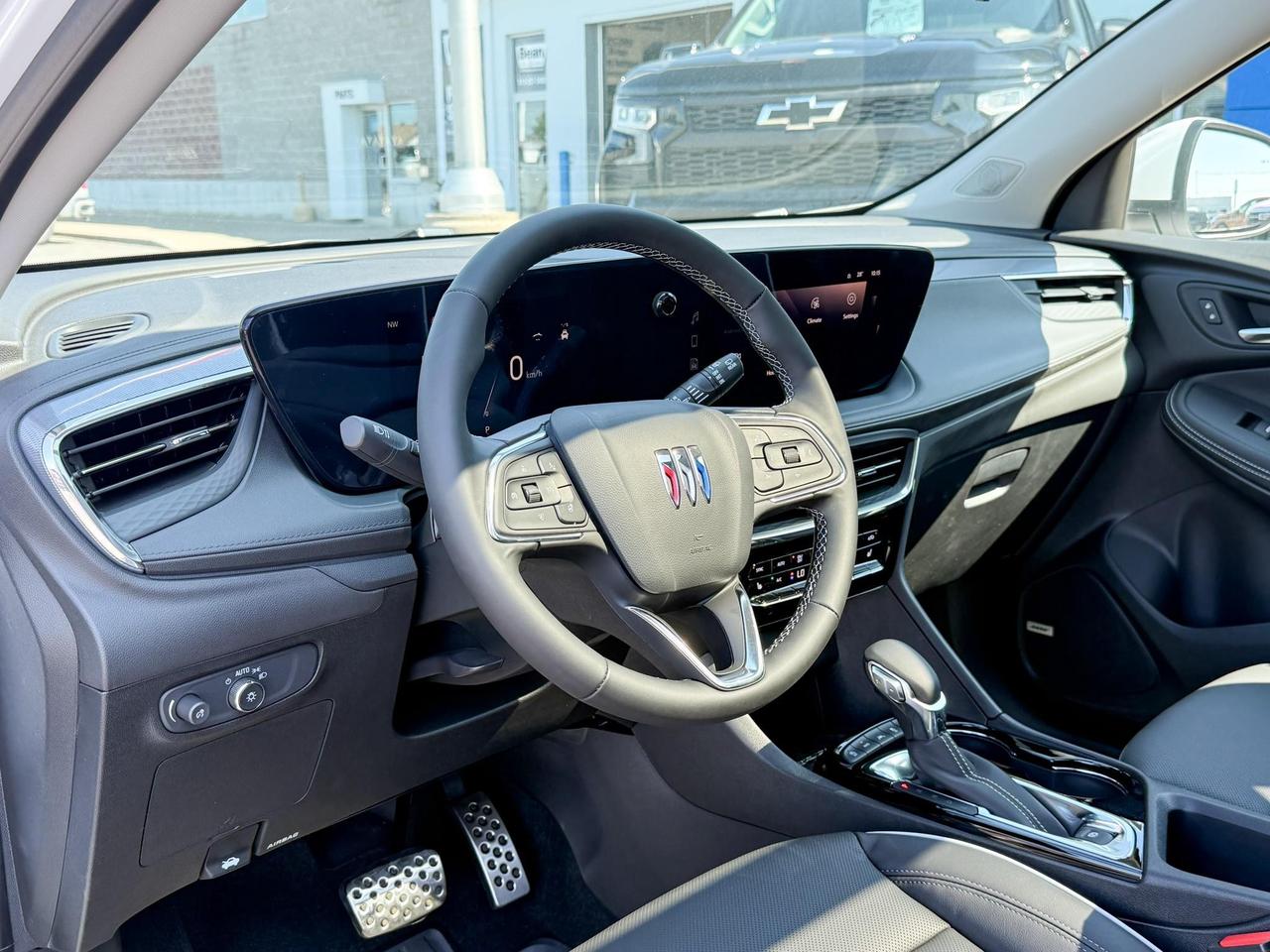 2026 Buick Encore GX Avenir 1.3L 3CYL WITH REMOTE START/ENTRY, SUNROOF, HEATED SEATS, HEATED STEERING WHEEL, HD SURROUND VISION, Photo