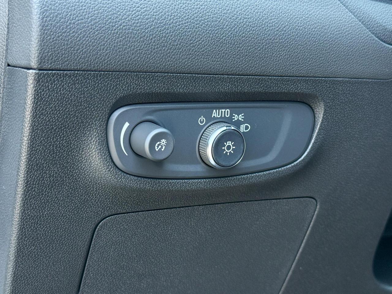 2026 Buick Encore GX Avenir 1.3L 3CYL WITH REMOTE START/ENTRY, SUNROOF, HEATED SEATS, HEATED STEERING WHEEL, HD SURROUND VISION, Photo