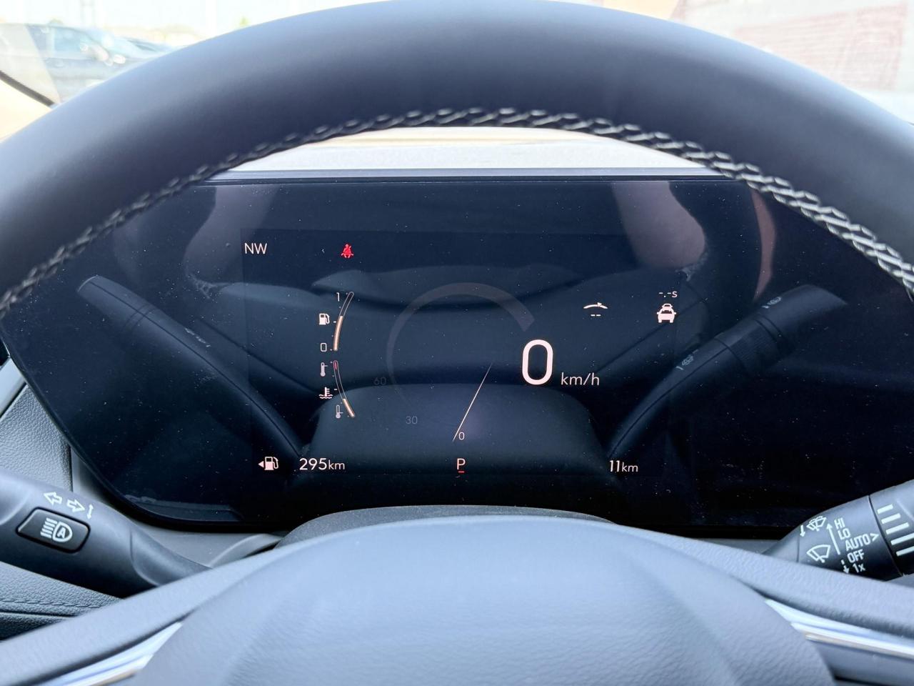 2026 Buick Encore GX Avenir 1.3L 3CYL WITH REMOTE START/ENTRY, SUNROOF, HEATED SEATS, HEATED STEERING WHEEL, HD SURROUND VISION, Photo