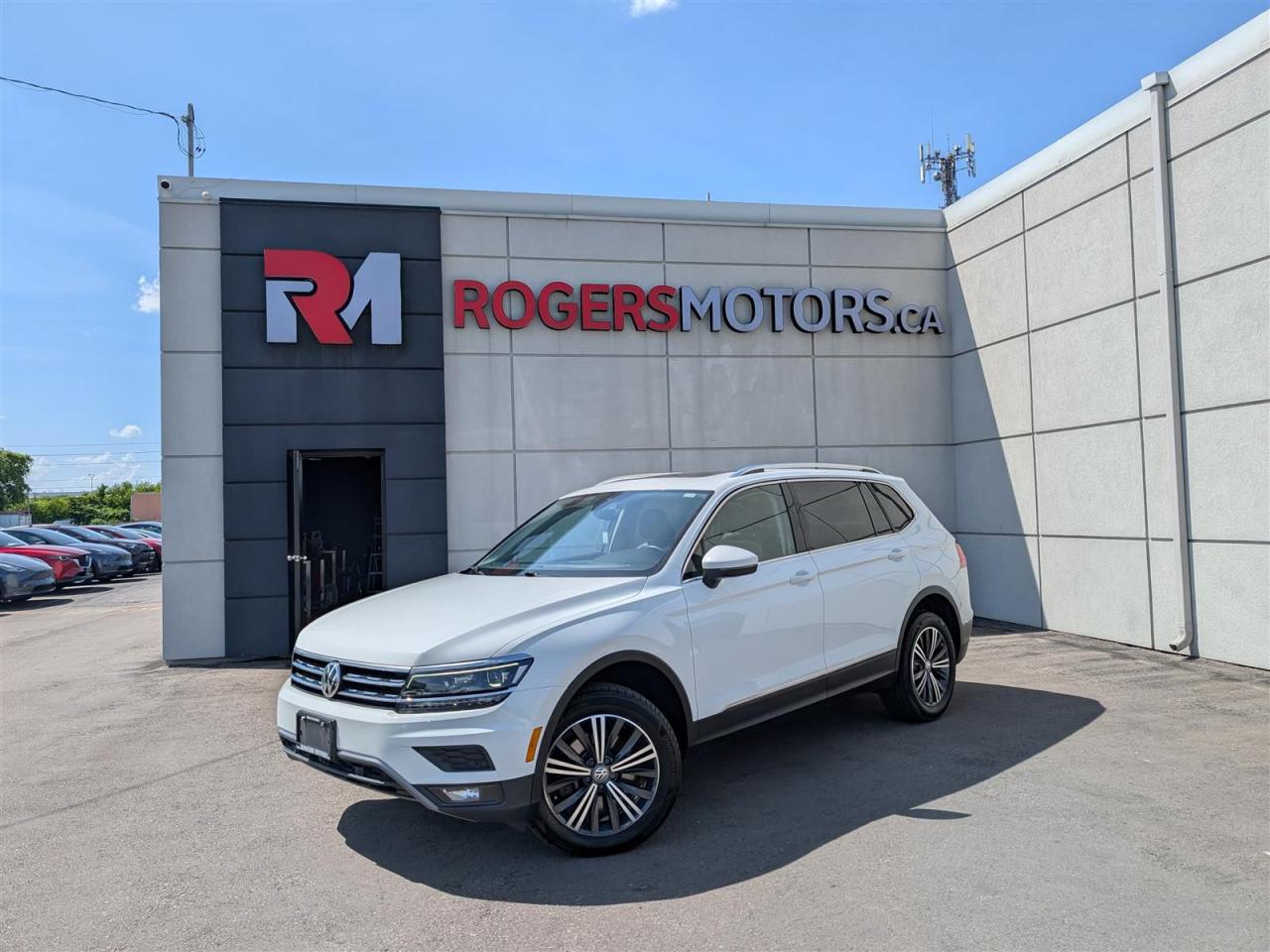 Used 2019 Volkswagen Tiguan HIGHLINE 4MOTION - NAVI - PANO ROOF - TECH FEATS for sale in Oakville, ON