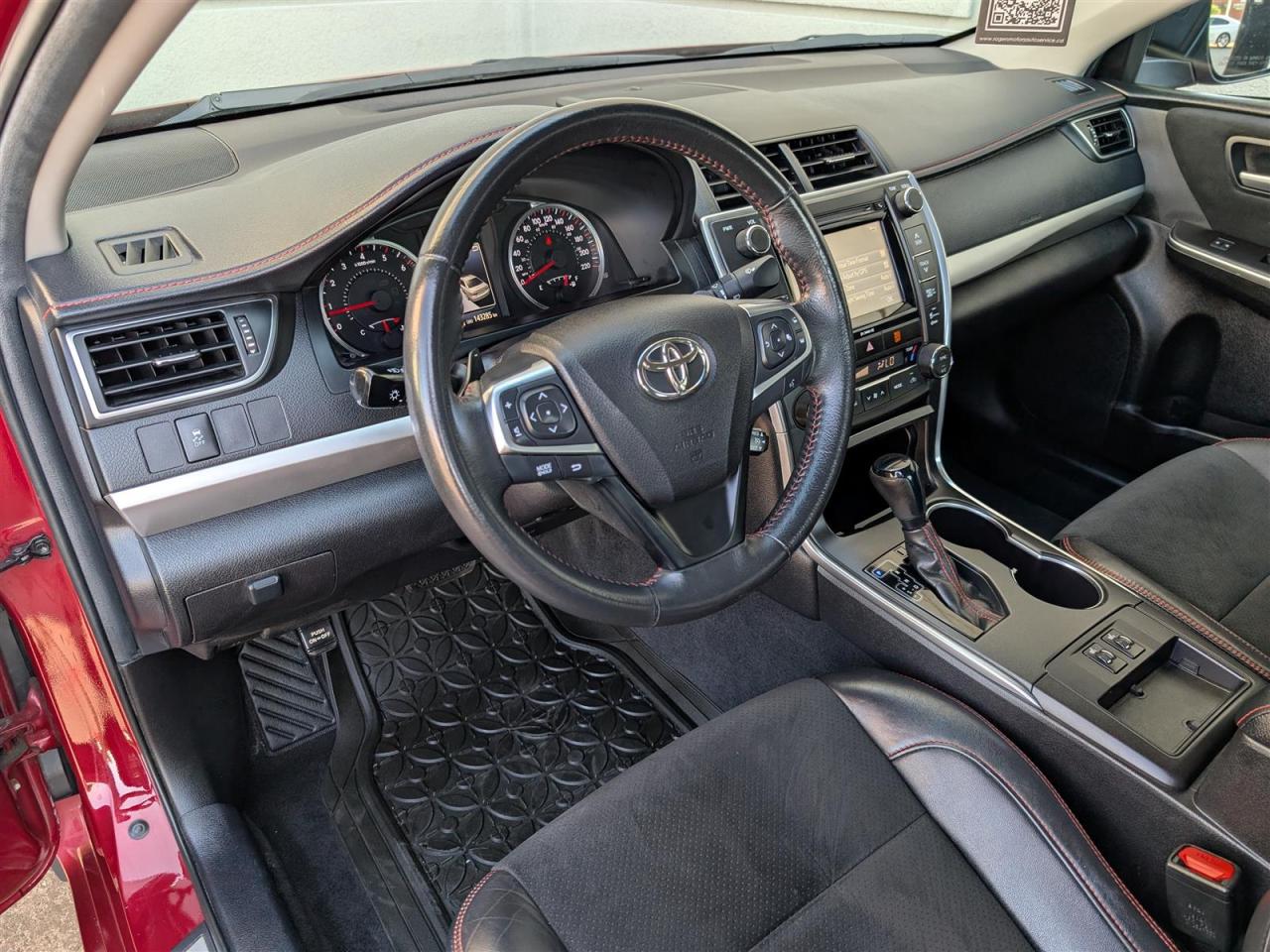 2017 Toyota Camry XSE - NAVI - REVERSE CAM - BLUETOOTH