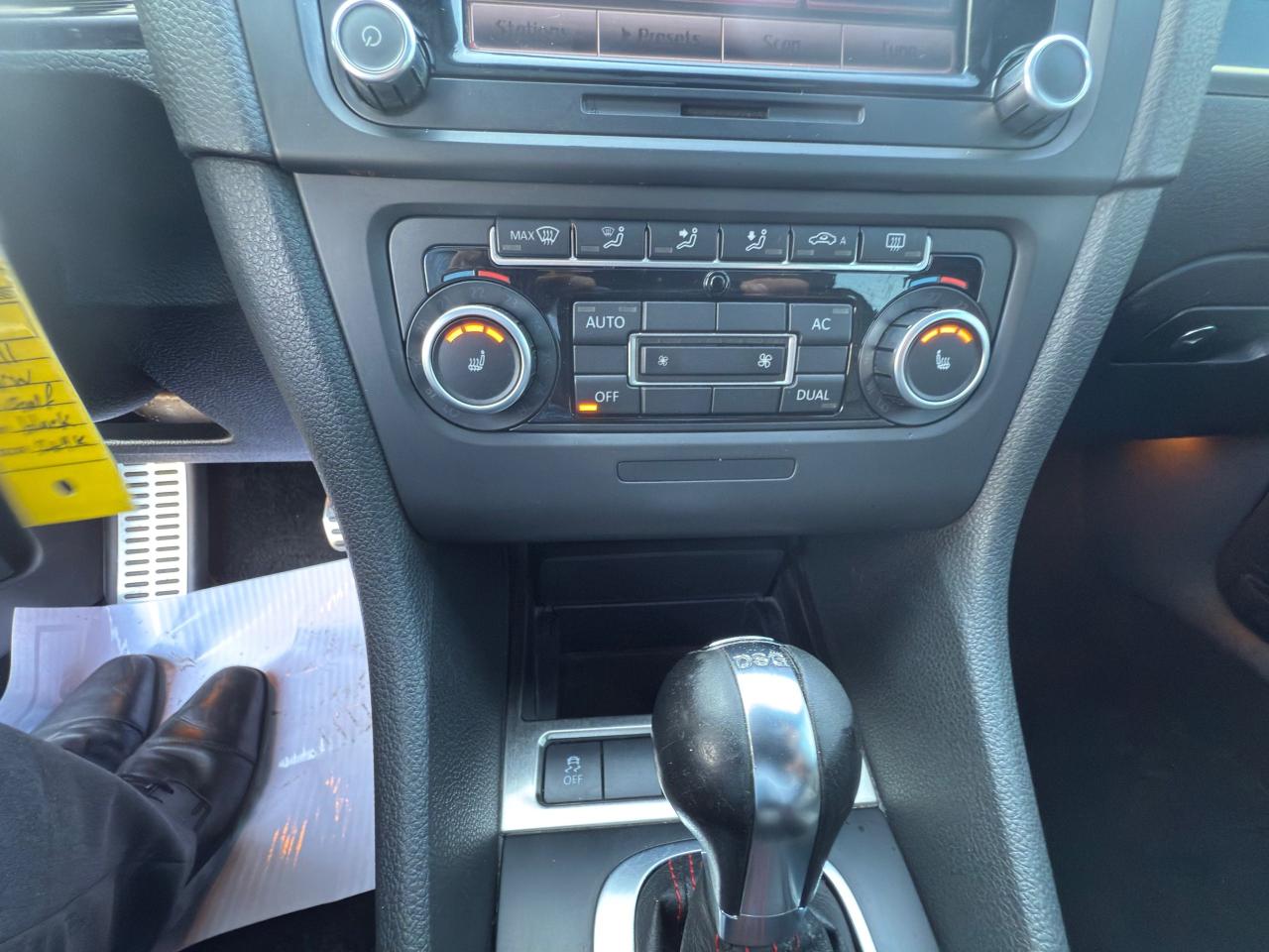 2011 Volkswagen Golf  - Photo #16