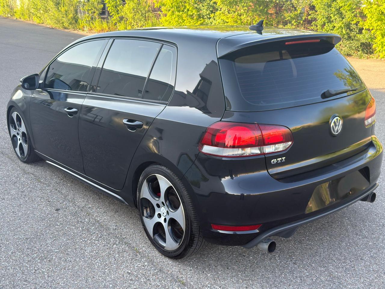 2011 Volkswagen Golf  - Photo #7