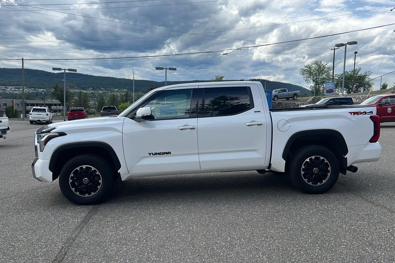 2023 Toyota Tundra CREWMAX SR SR5 TRD OFF ROAD Photo3