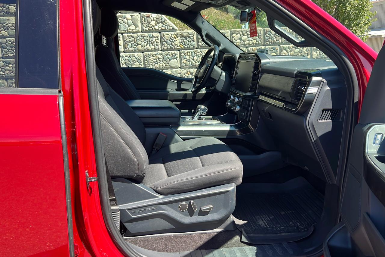 2021 Ford F-150 XLT Photo