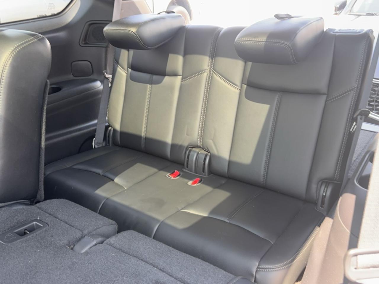 2016 Nissan Pathfinder SV - Photo #14