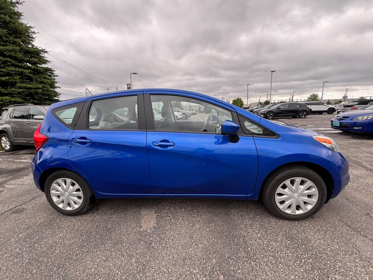 2015 Nissan Versa Note SV - Photo #2