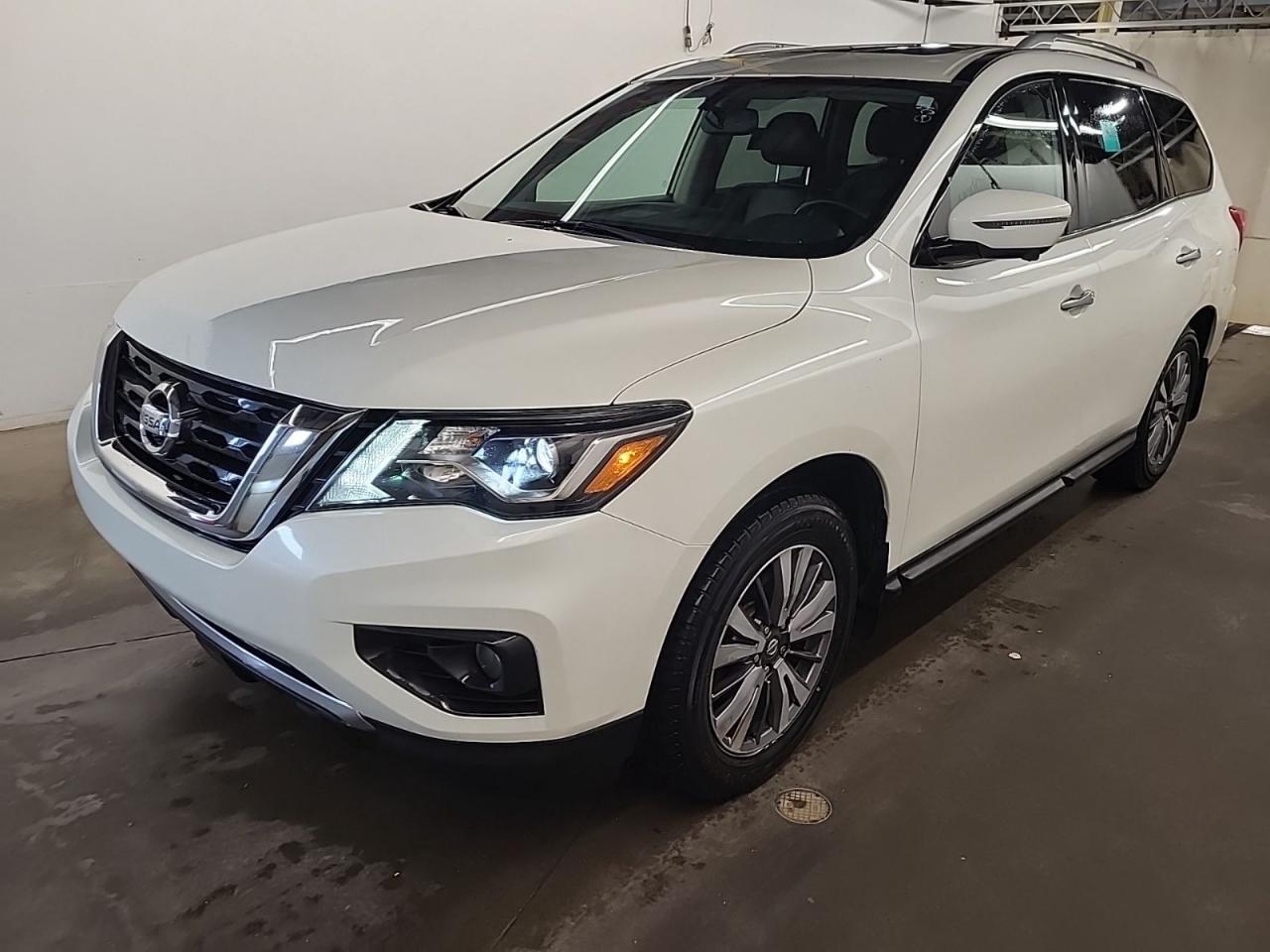 Used 2019 Nissan Pathfinder SL Premium Tech  Pearl White Leather / Sunroof / Push Start for sale in Mississauga, ON