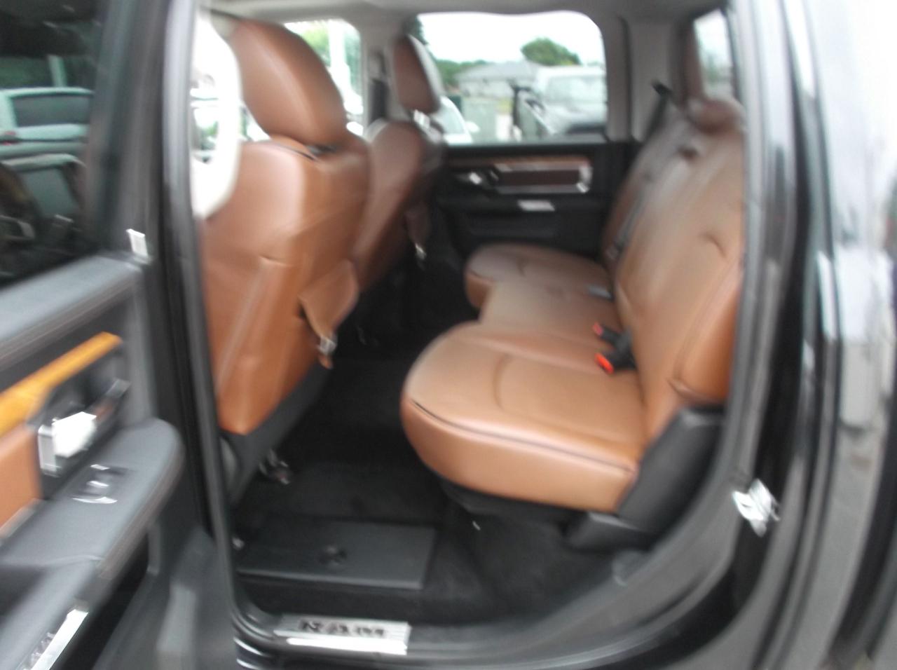 2016 Dodge Ram 1500 4X4 4 DOOR    LONG HORN - Photo #7