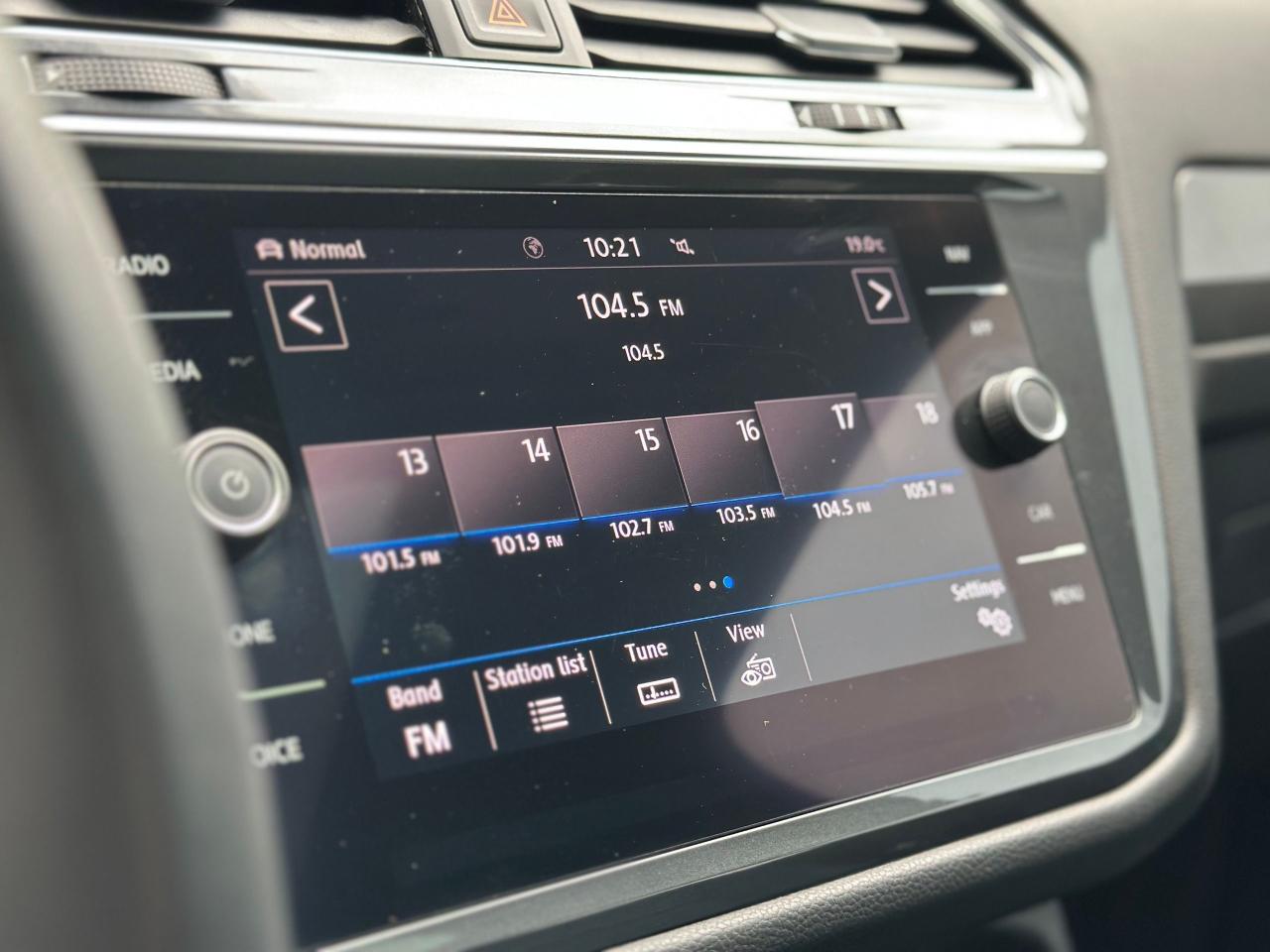 2020 Volkswagen Tiguan IQ DRIVE - Photo #9