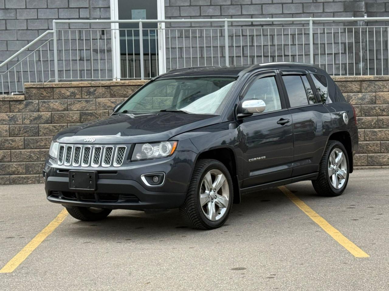 Used 2015 Jeep Compass 4WD 4dr Limited for sale in Calgary, AB