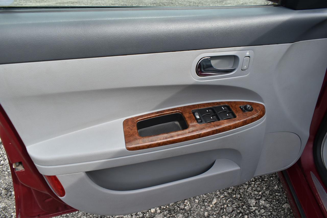 2005 Buick Allure CXS - Photo #18