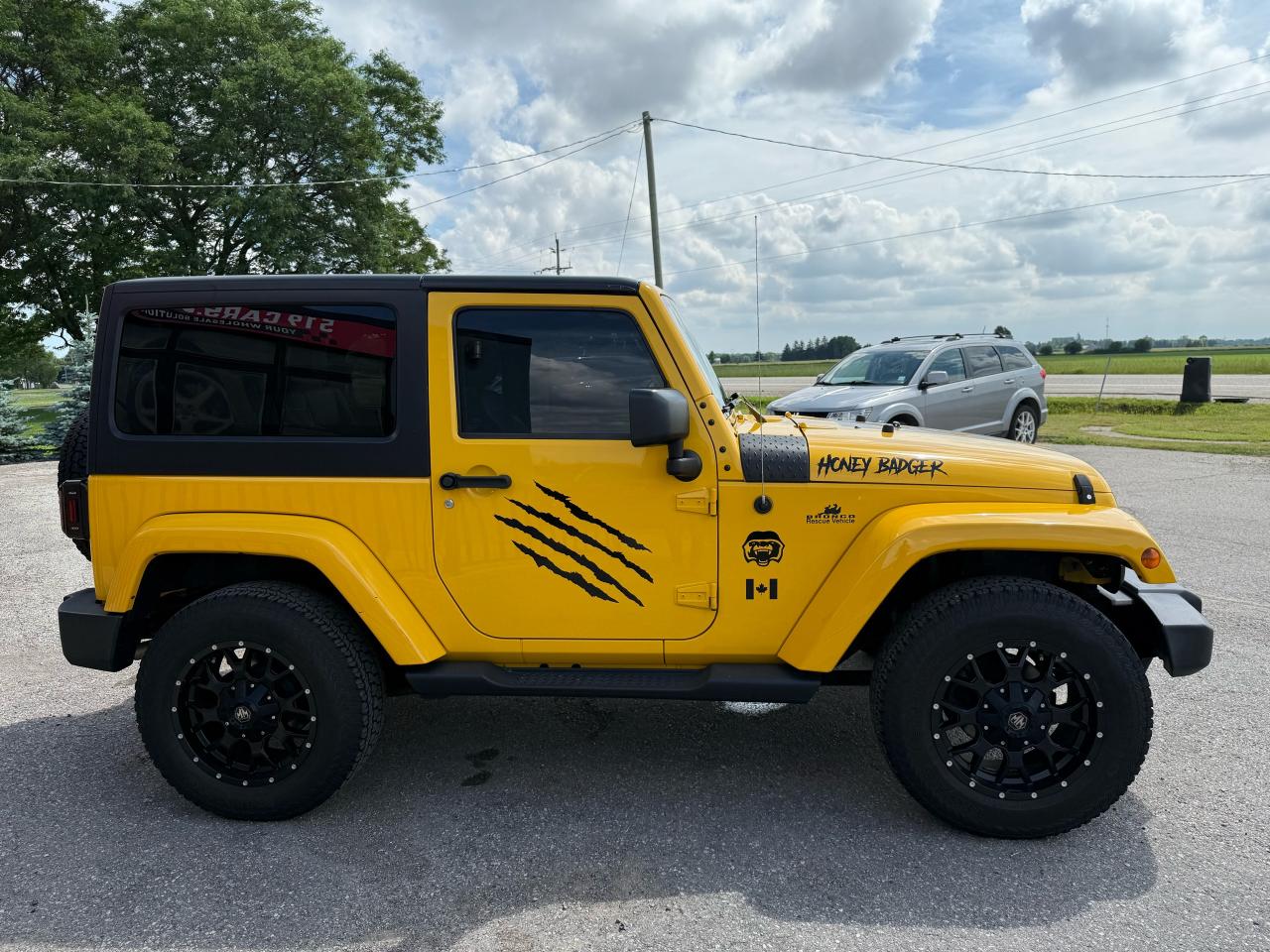 2015 Jeep Wrangler Sahara | Backup Camera | Heated Seats | Apple Carplay - Photo #6