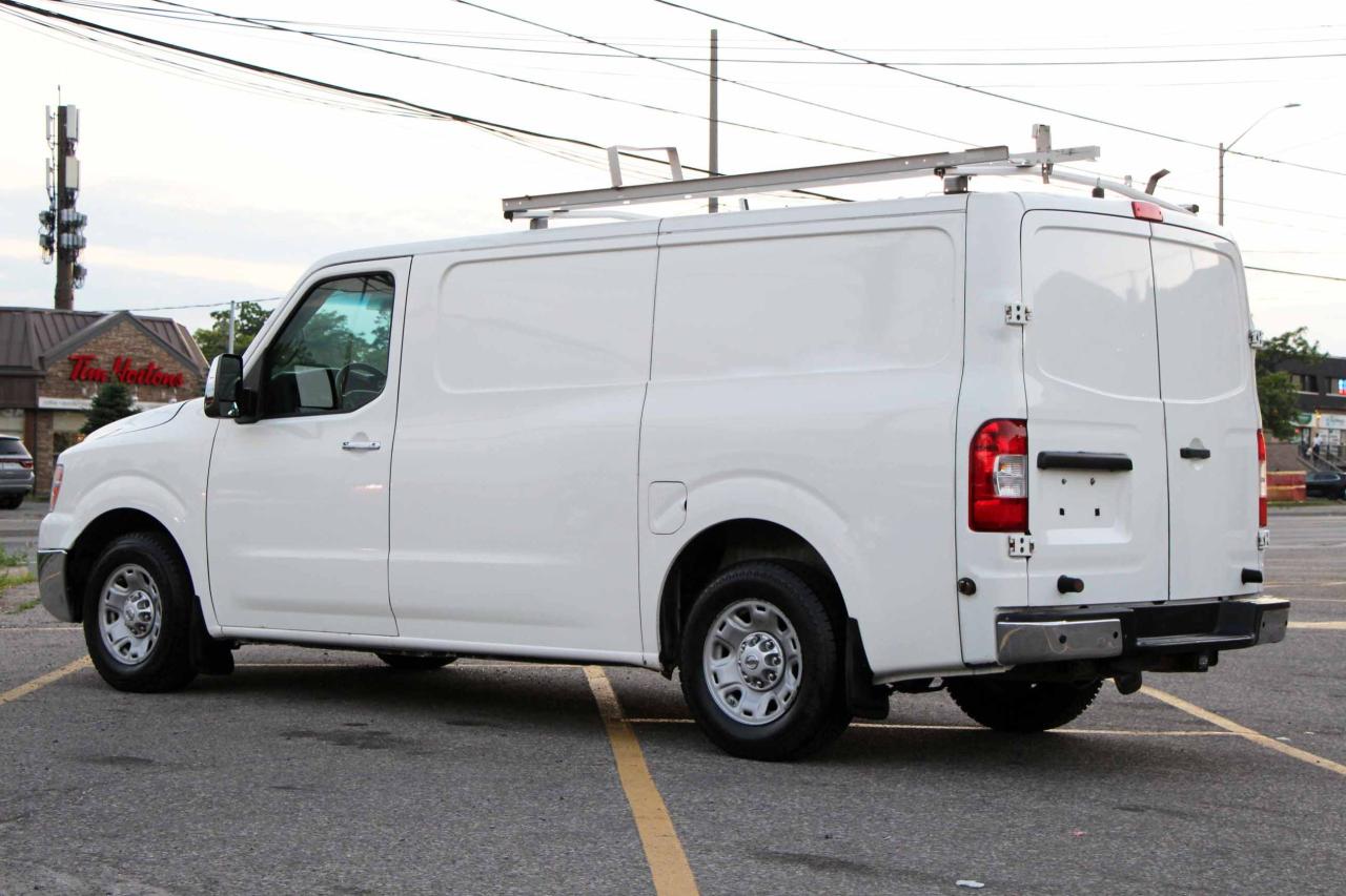 2012 Nissan NV 2500 SV - Photo #4