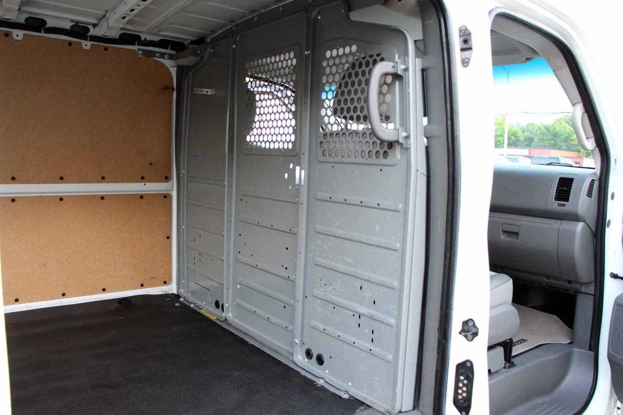 2012 Nissan NV 2500 SV - Photo #12