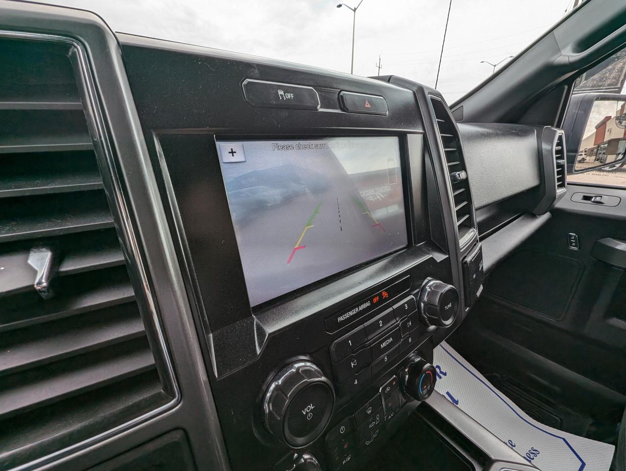 2017 Ford F-150 XLT-CREW CAB- HTDSEATS-CARPLAY - Photo #15