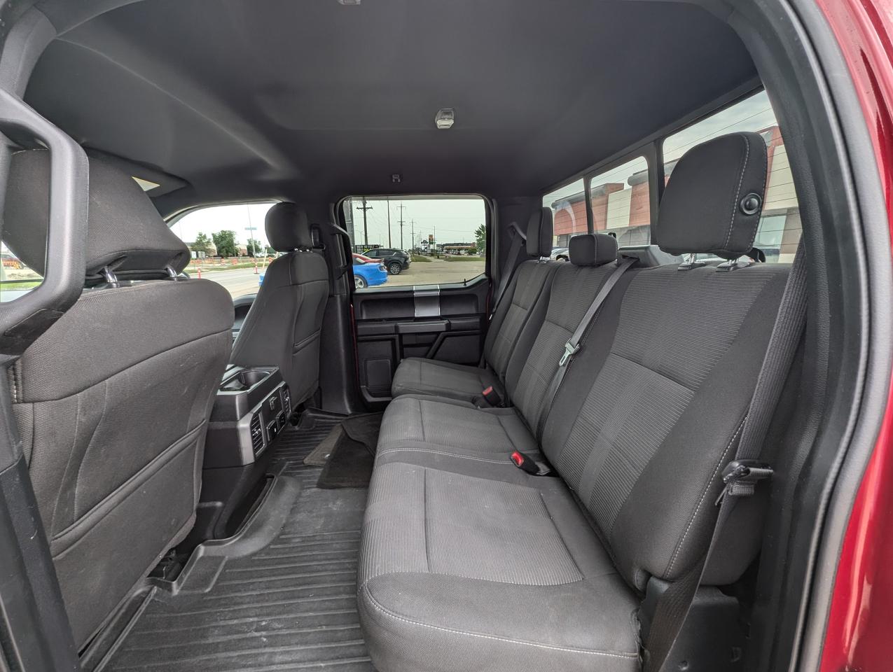 2017 Ford F-150 XLT-CREW CAB- HTDSEATS-CARPLAY - Photo #7