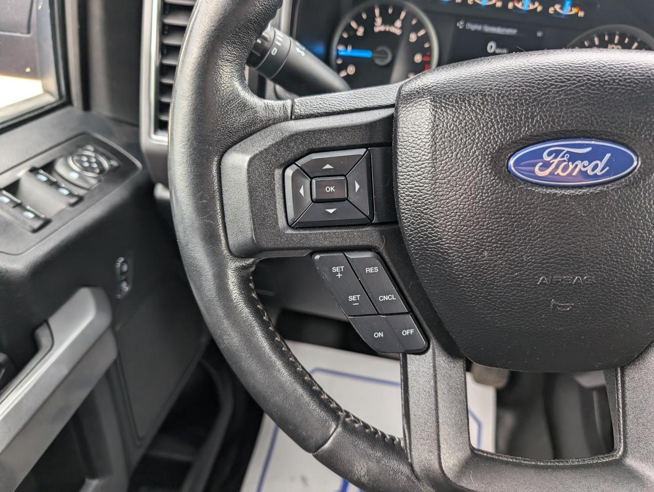 2017 Ford F-150 XLT-CREW CAB- HTDSEATS-CARPLAY - Photo #10