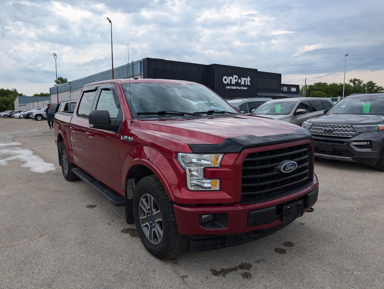 2017 Ford F-150 XLT-CREW CAB- HTDSEATS-CARPLAY - Photo #2