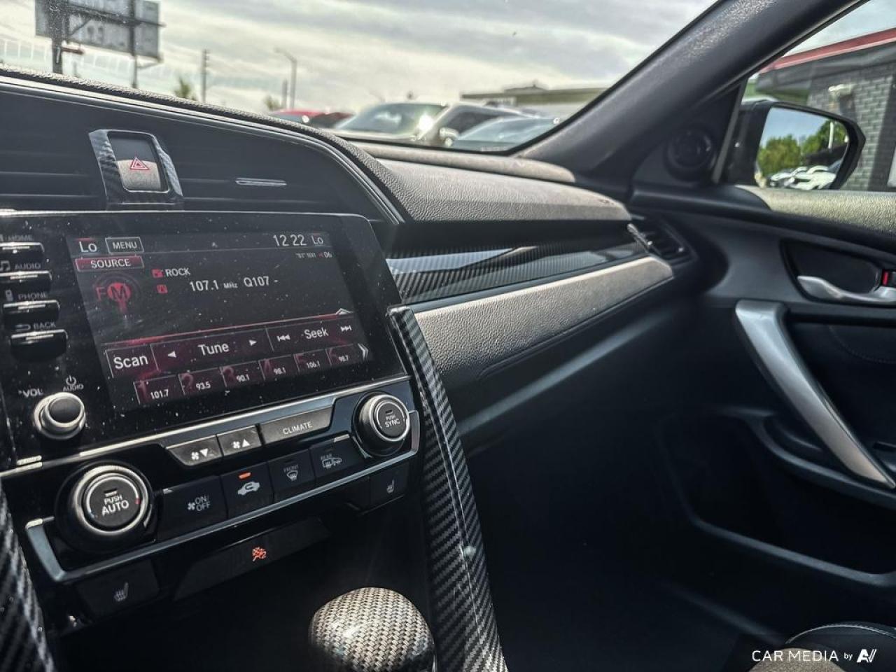 2019 Honda Civic SPORT / NO ACCIDENTS / ROOF / HTD SEATS - Photo #23