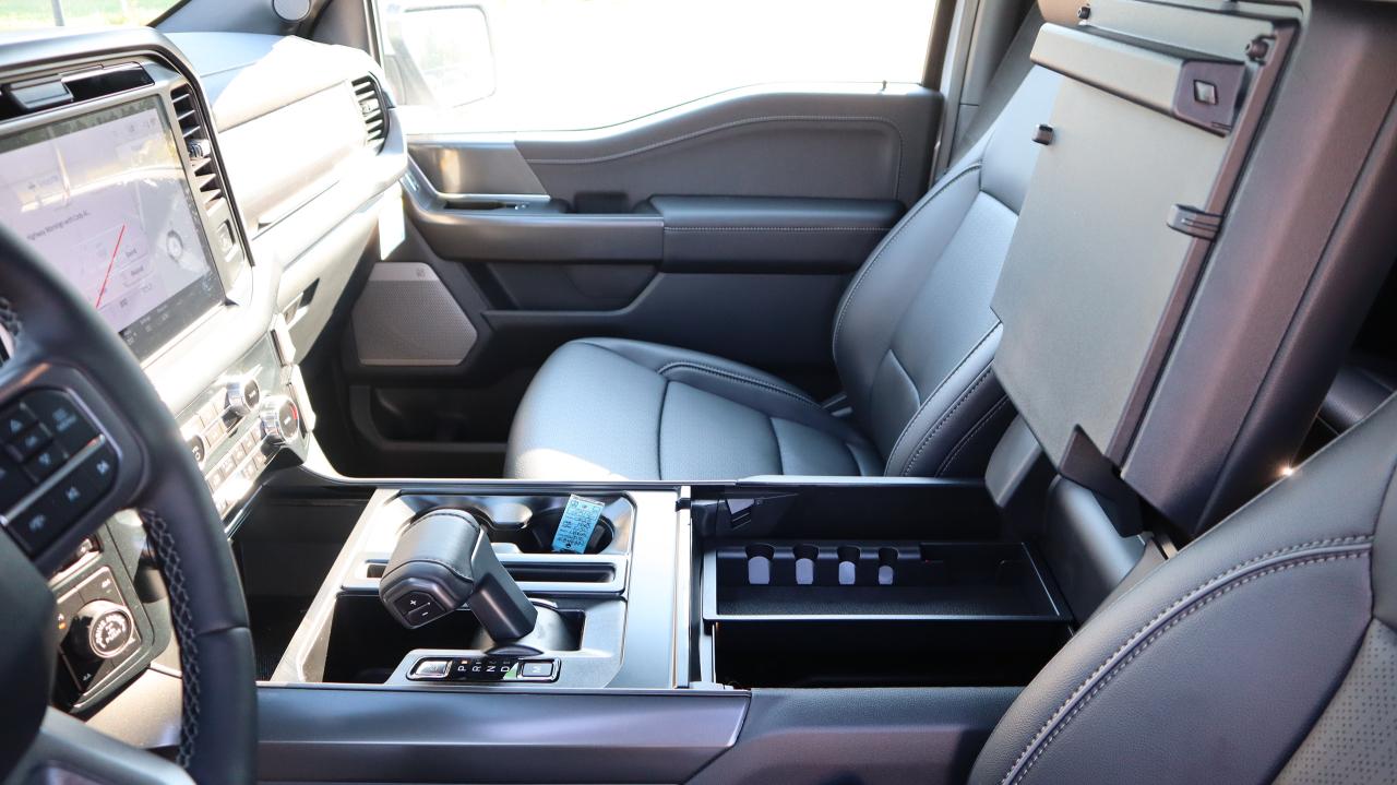 2025 Ford F-150 Lariat Photo5