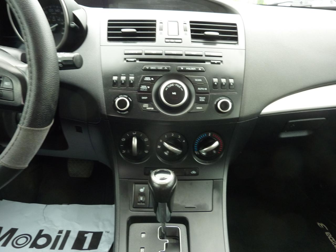2012 Mazda MAZDA3 GS-SKY - Photo #19