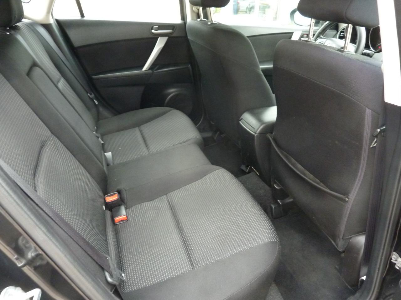 2012 Mazda MAZDA3 GS-SKY - Photo #10