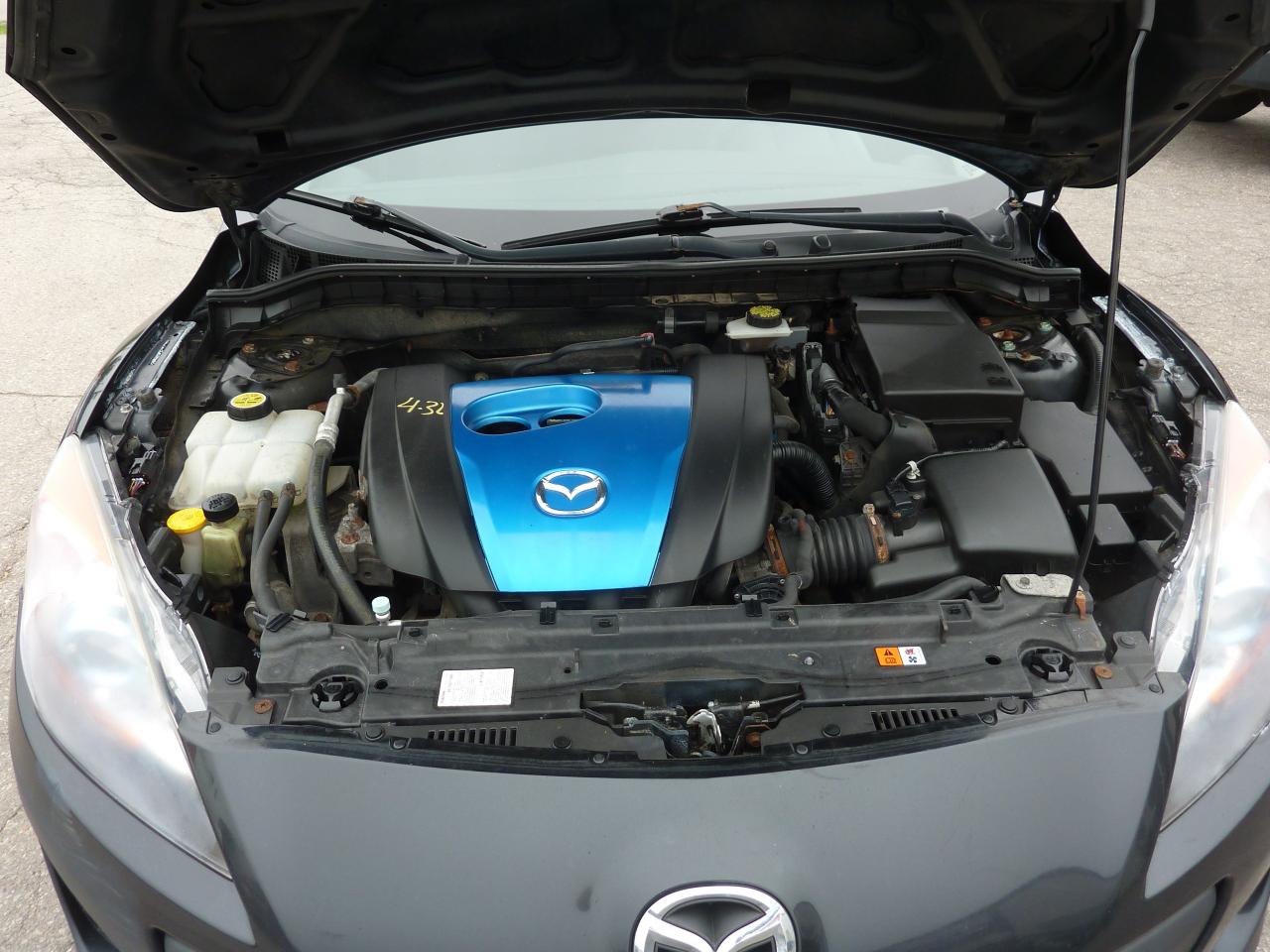 2012 Mazda MAZDA3 GS-SKY - Photo #17