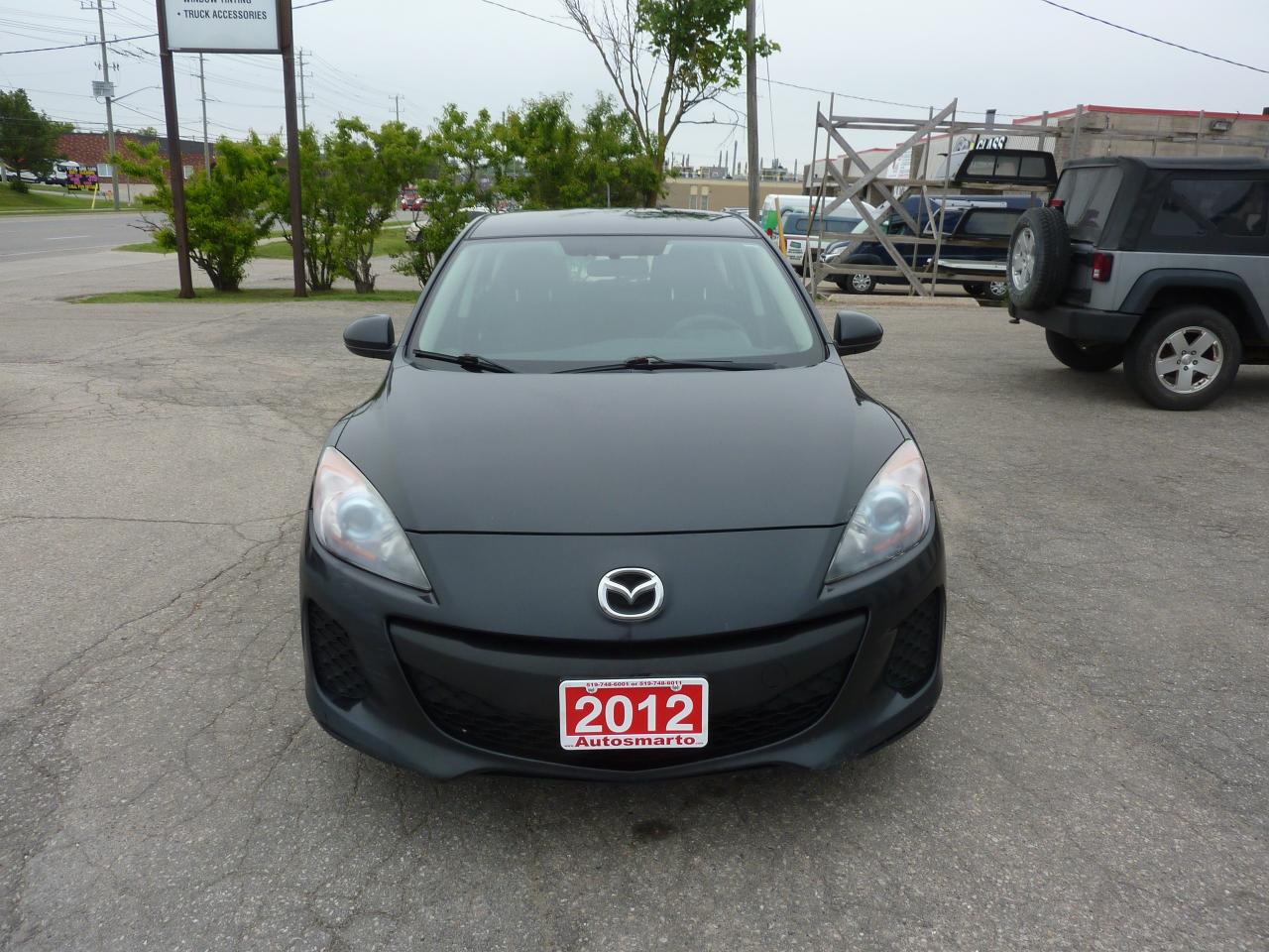 2012 Mazda MAZDA3 GS-SKY - Photo #2
