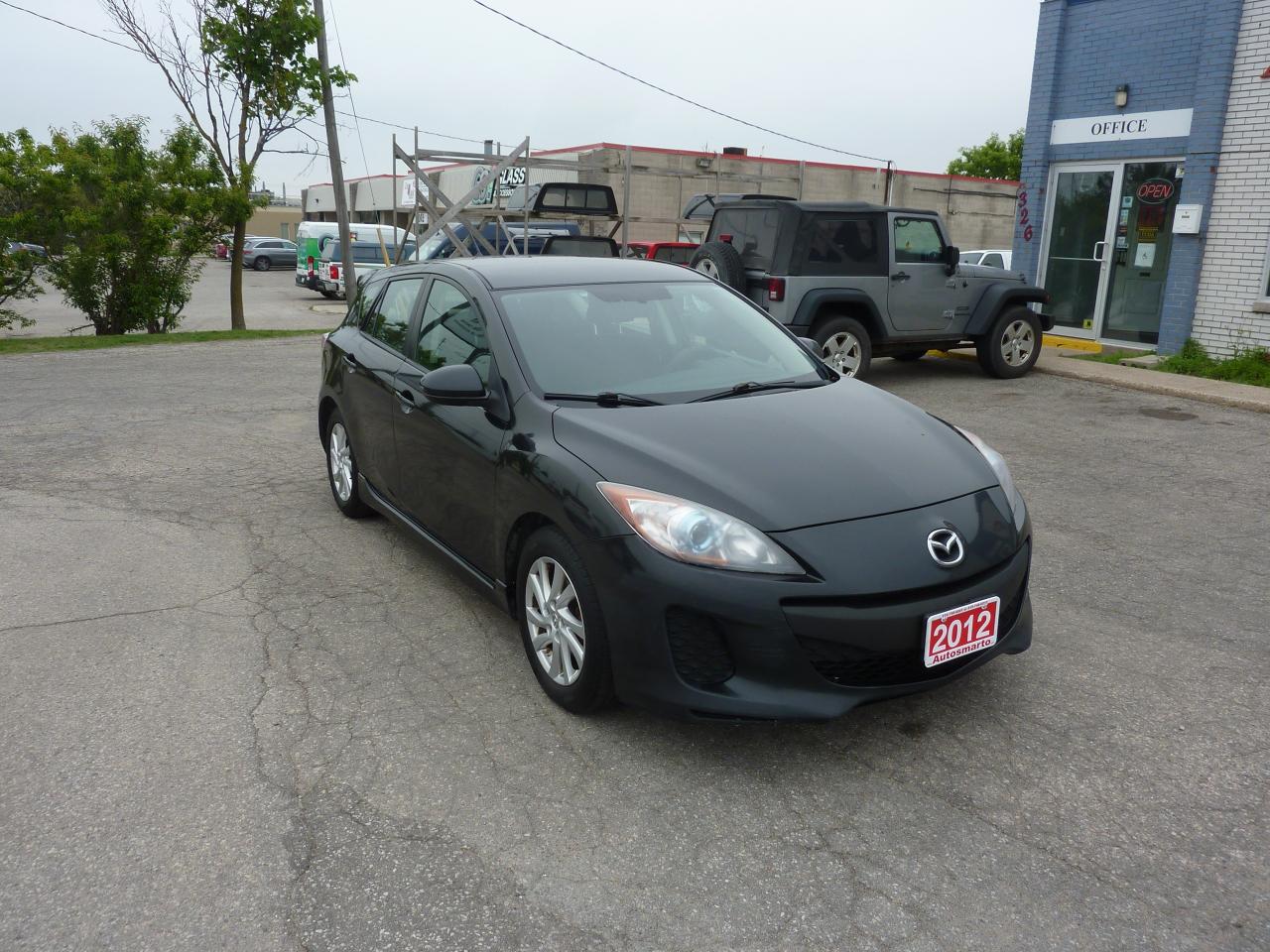 2012 Mazda MAZDA3 GS-SKY - Photo #3