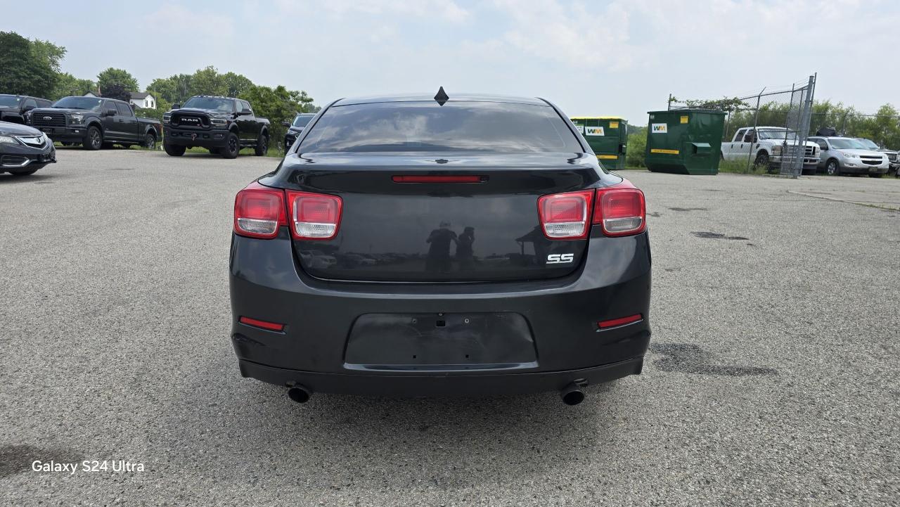 2014 Chevrolet Malibu LT - Photo #4