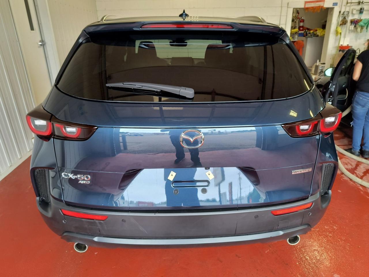 2025 Mazda CX-50 GT Photo4