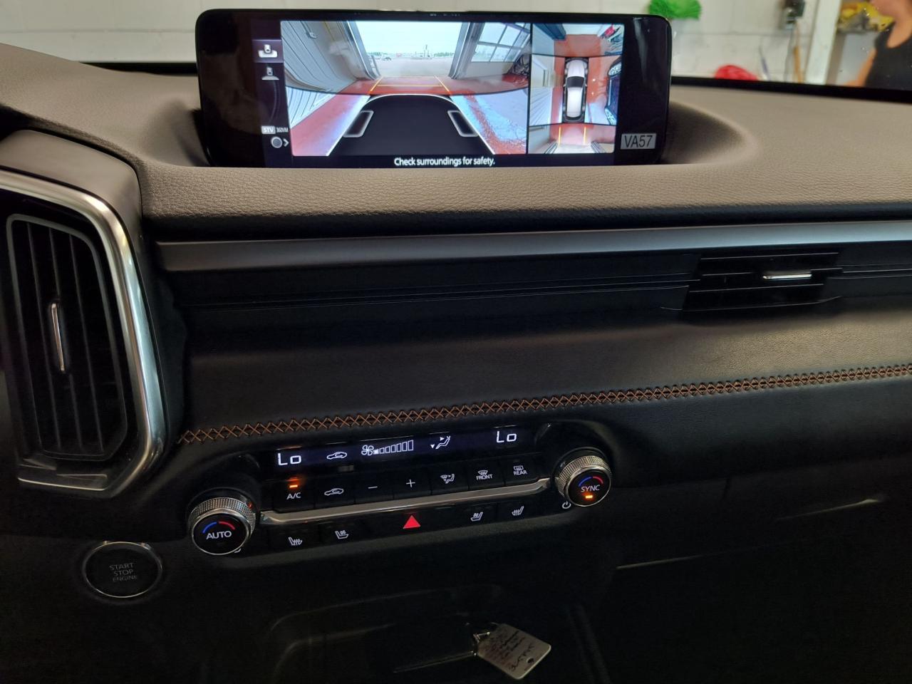 2025 Mazda CX-50 GT Photo