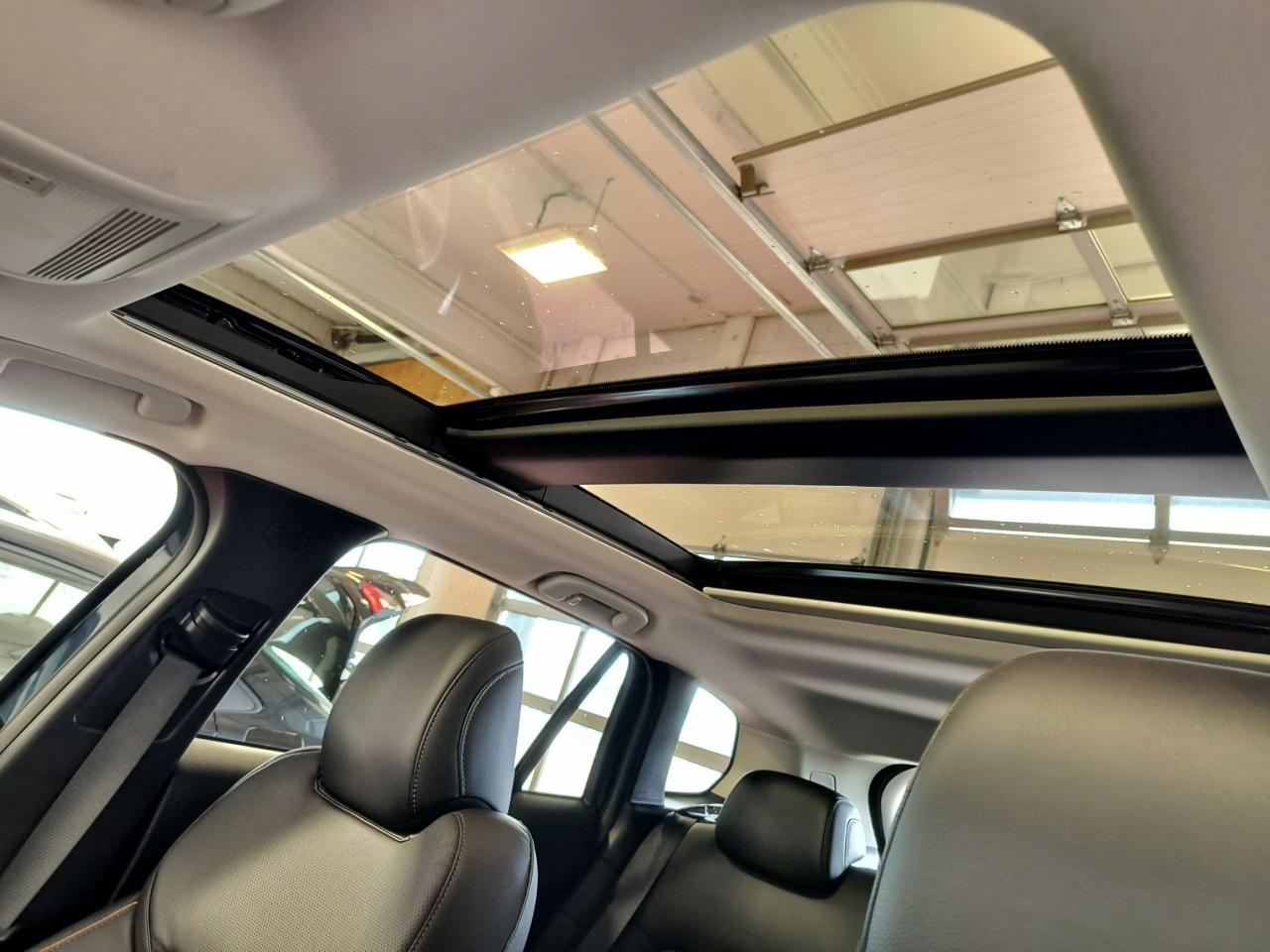 2025 Mazda CX-50 GT Photo
