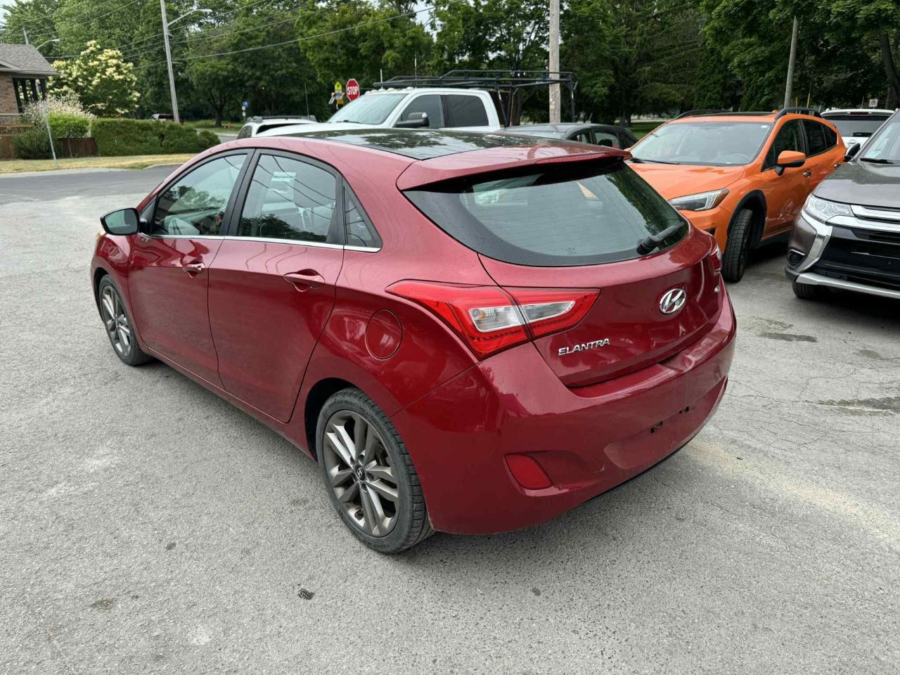 2016 Hyundai Elantra GT Limited - Photo #9