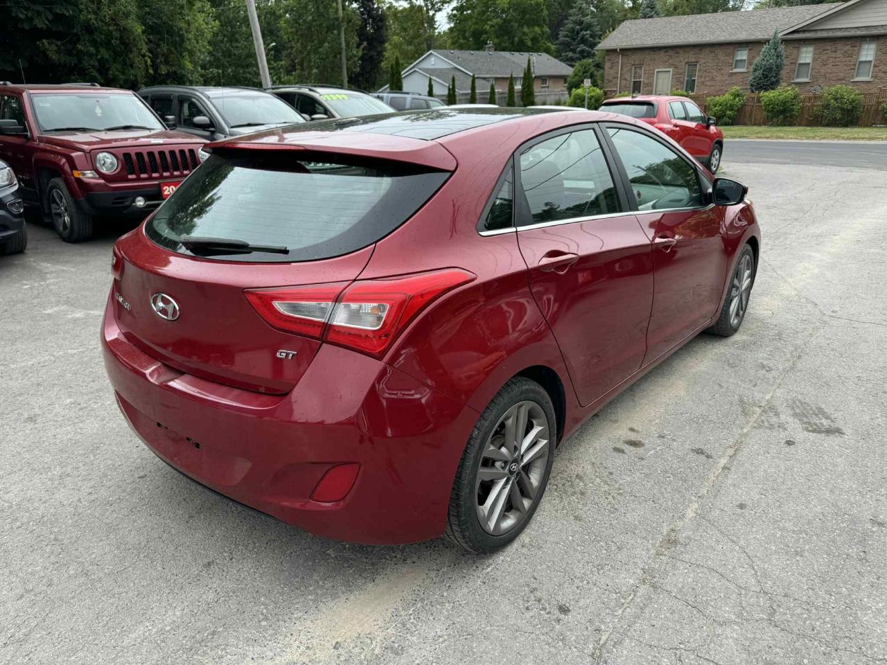 2016 Hyundai Elantra GT Limited - Photo #5