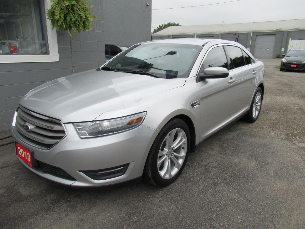 2013 Ford Taurus 