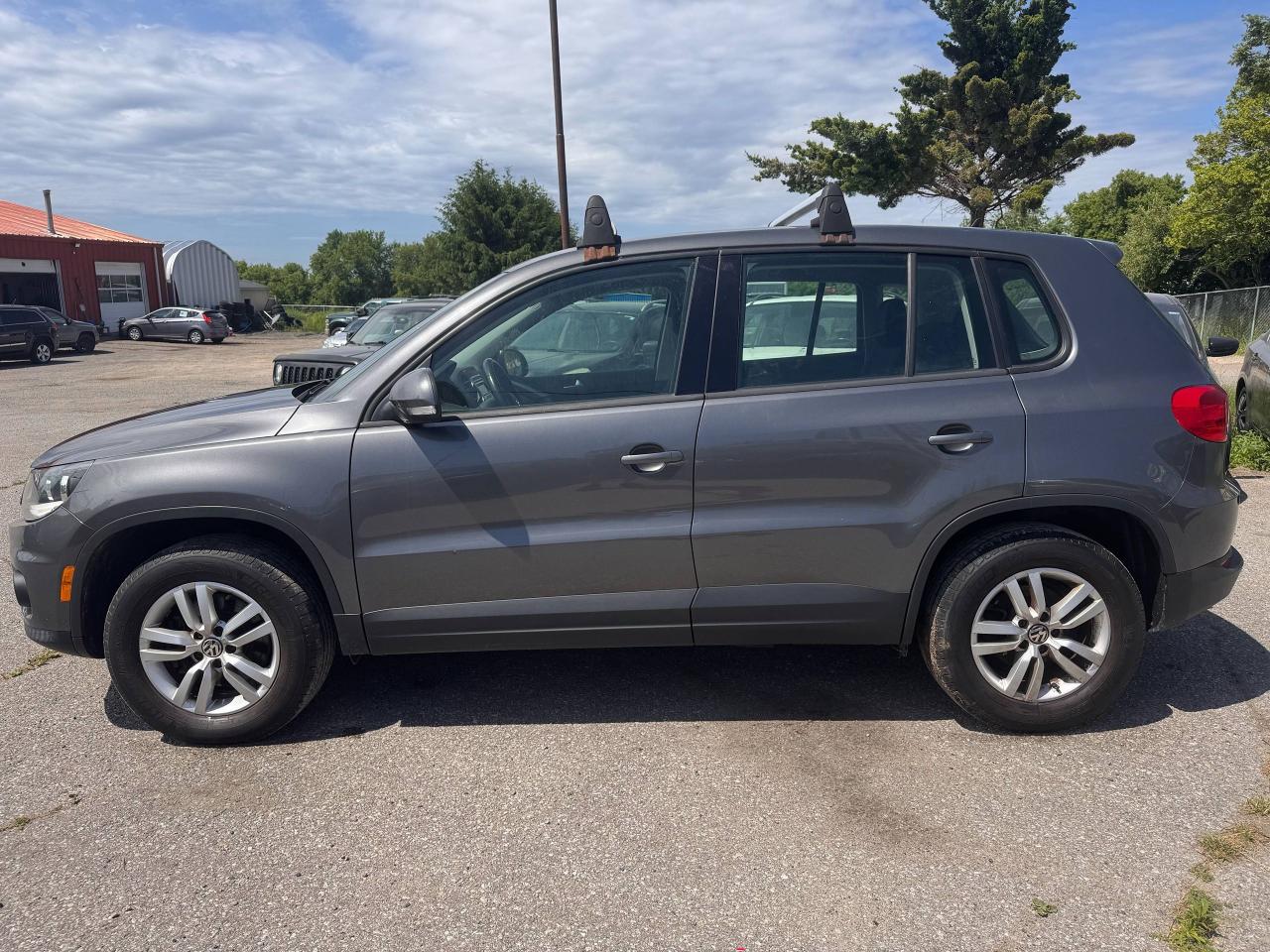 2014 Volkswagen Tiguan Trendline - Photo #4